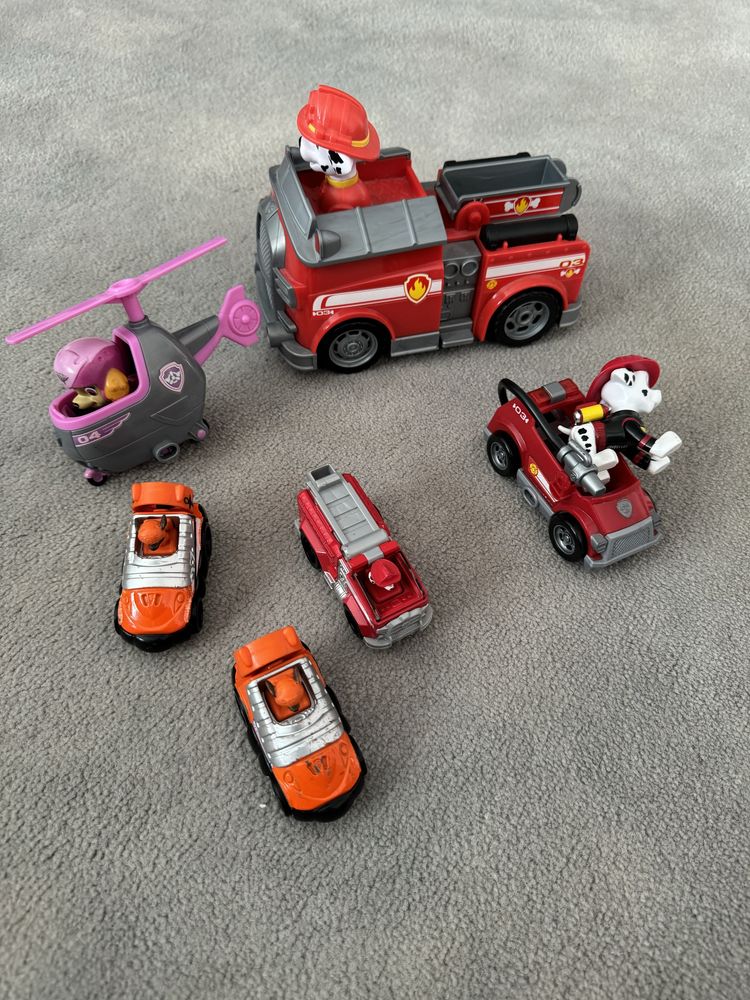 Patrulha Pata - conjunto com Marshal, Sky e Zuma com veículos
