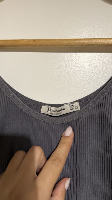 Top cinzento Stradivarius