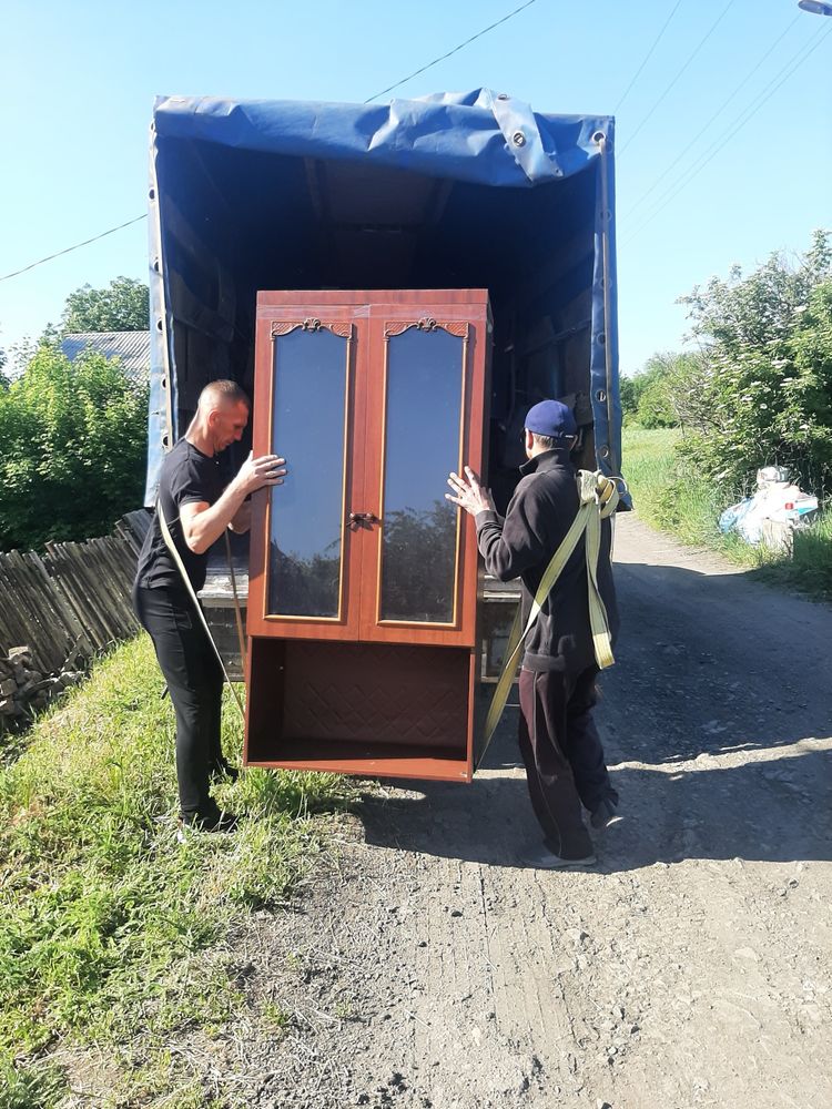 Грузоперевозки/ Вантажні перевезення/ Вантажники