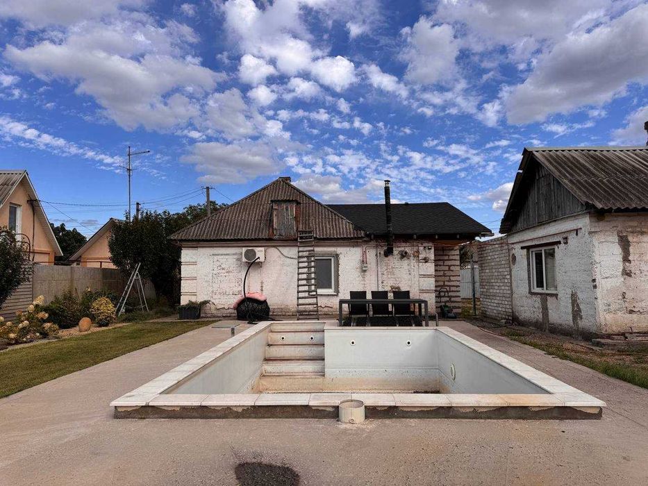 Купите дом с бассейном в Самаровке на Лесозаводской