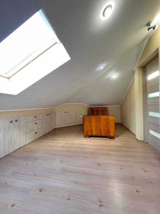 3 кімнатна квартира в центрі міста / Постанови та Програми