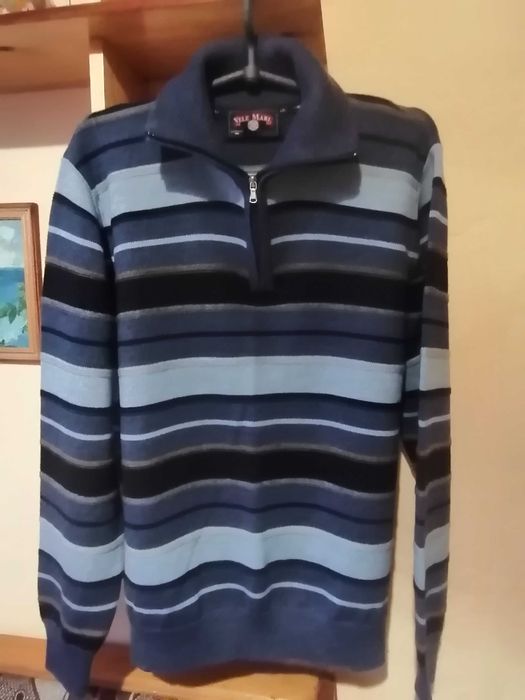 Кофта джемпер фирменная размер 50-52. Новая.