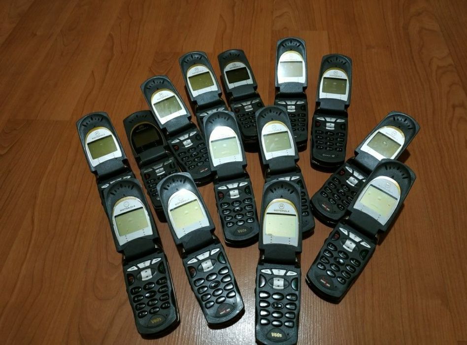 Раритет в коллекцию Motorola v60s Titanium