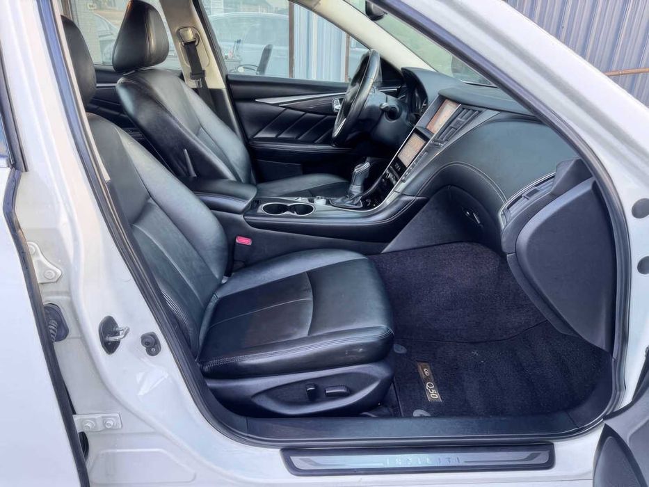 Infiniti Q50      2018