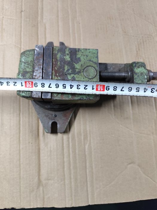 Продам тіски лещята