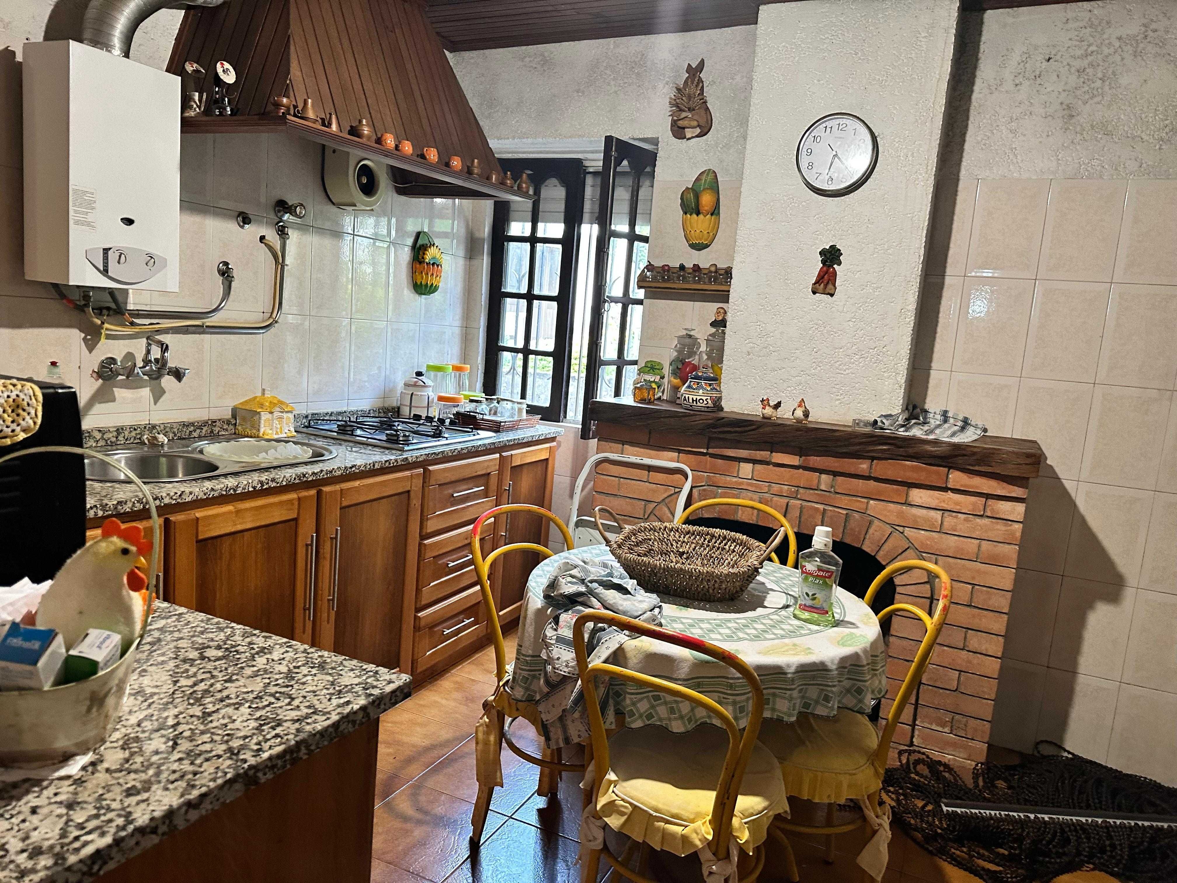 Moradia T2 com Terreno 909 m2 | Macieira de Cambra | 200.000€