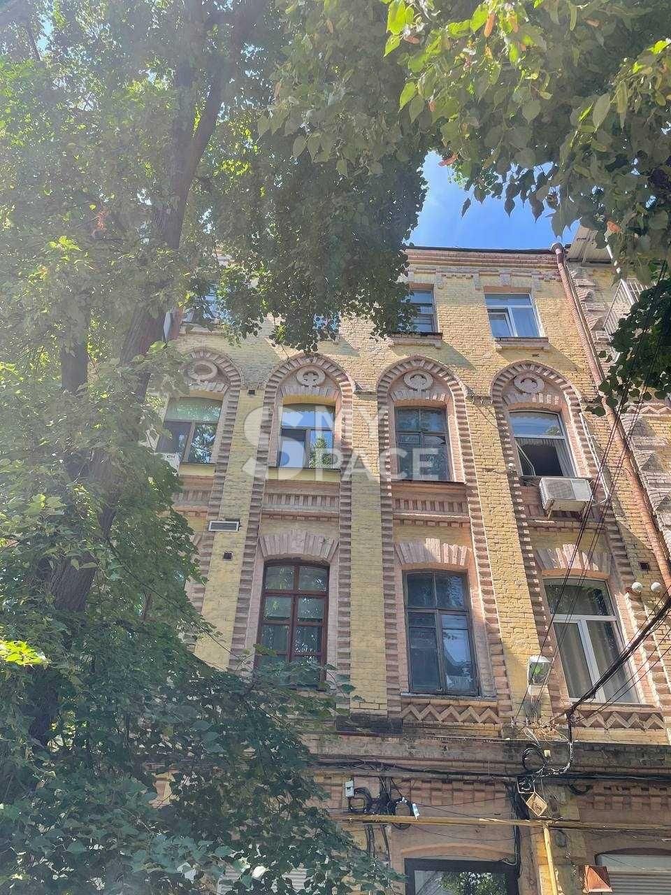 БЕЗ % Євгена Чикаленко (Пушкінська) 32Б 130 м
