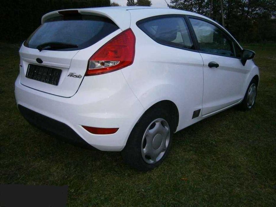 Ford Fiesta VAT 1   dostawczak mały przebieg