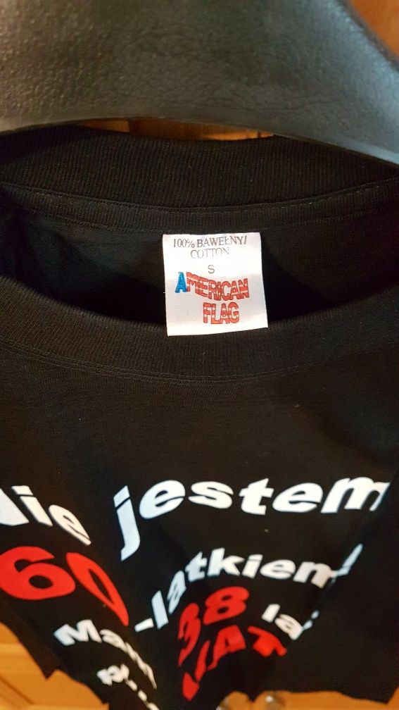 Nowa koszulka podkoszulek t-shirt męski rozmiar S