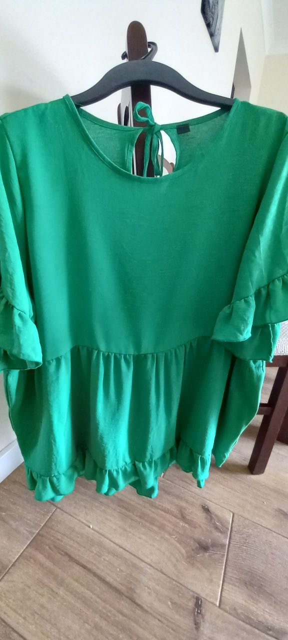 Piękna zielona bluzka 52