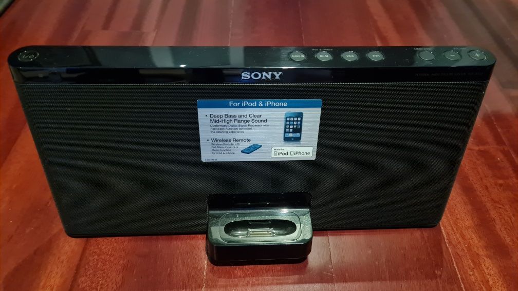Coluna Sony para IPhone / iPod ( com adaptador Bluetooth)