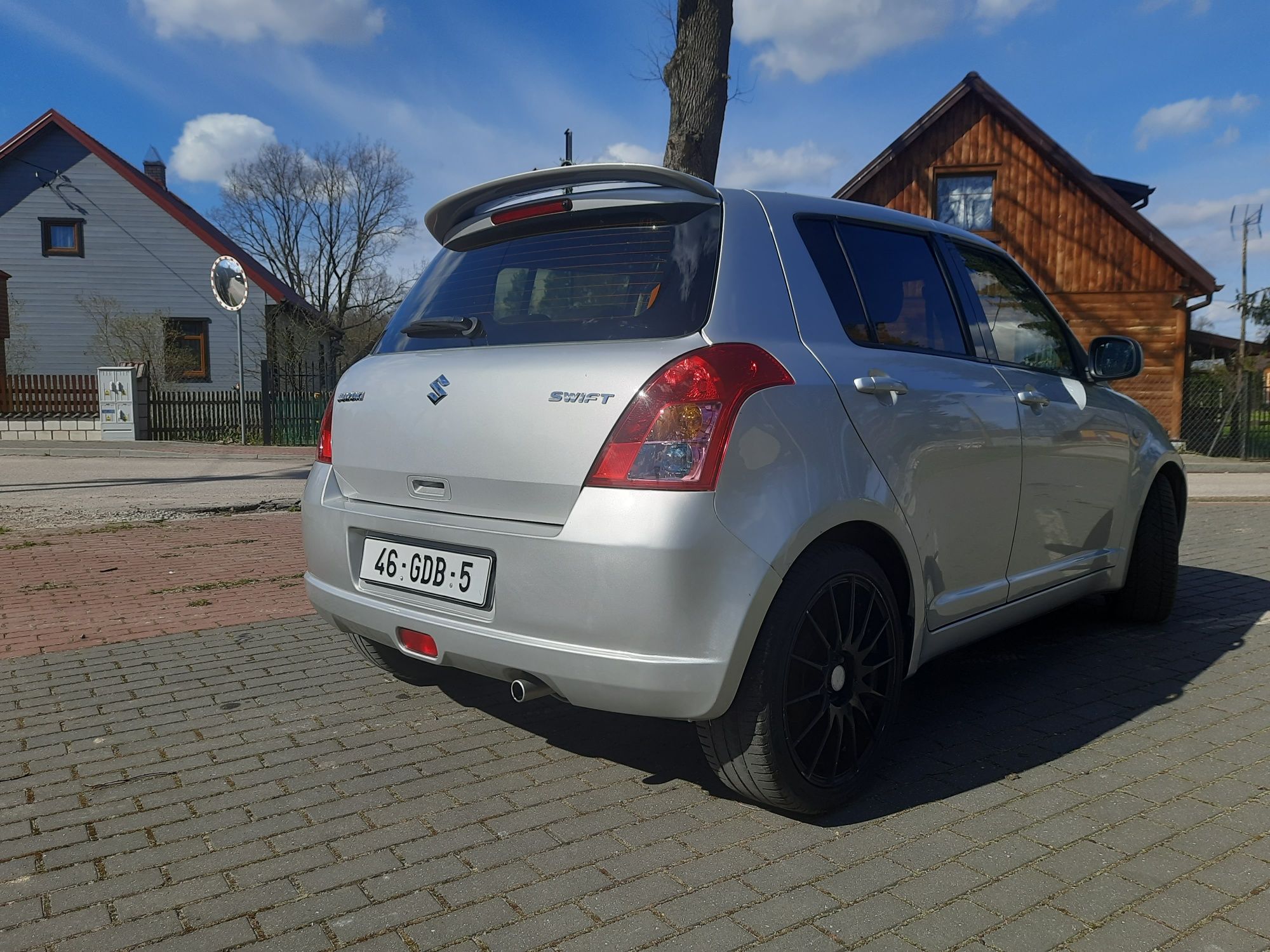 Suzuki Swift! Benzyna! Bardzo zadbany! Z Holandii!