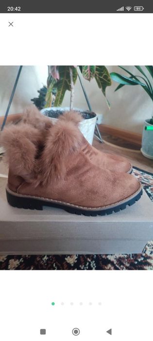 Ботінки осінь, гірчичного кольору.