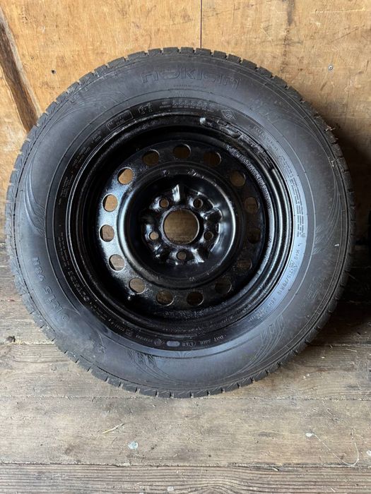 Резина NOKIAN 215/70/15 зима