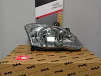 Toyota Corolla E12 04-07 HB Lampa/Reflektor przód prawy /2H7/.>