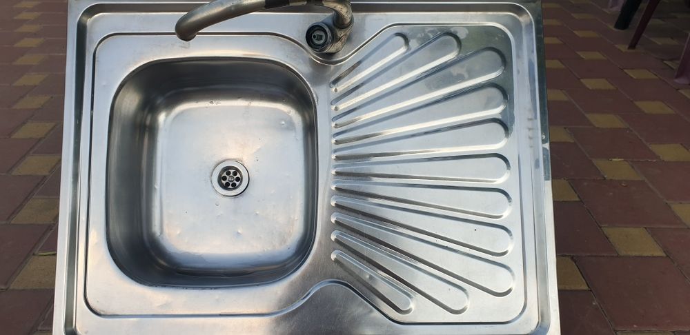 Кухонная мойка- нержавейка