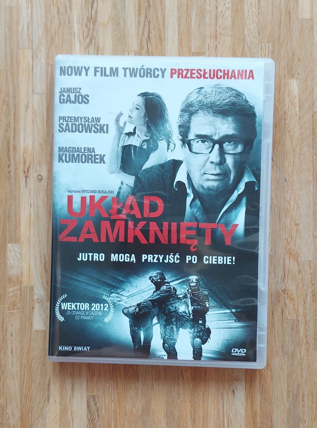 DVD "Układ zamknięty"