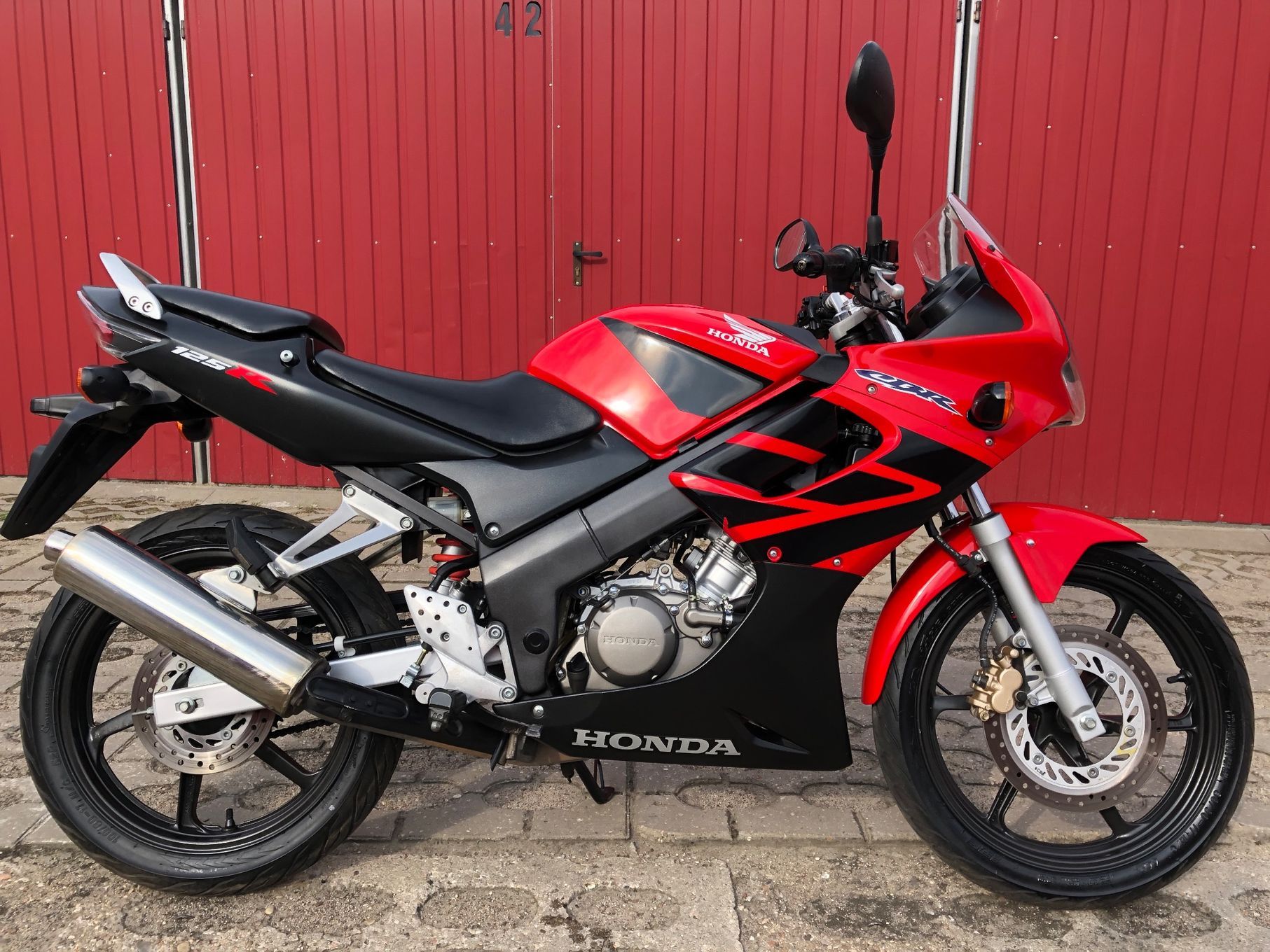 Honda CBR Honda CBR 125 R ZADBANA,mały przebieg tylko 11 tyś km! Bez inwestycji