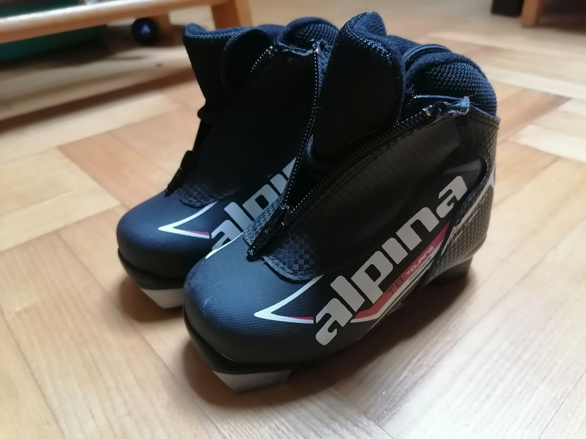 Buty Alpina do nart biegowych rozmiar 26.