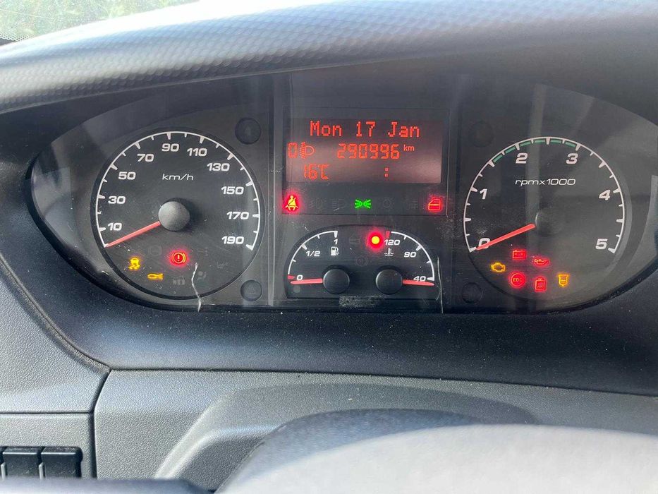 Sprzedam Iveco 2.3 Diesel 2012rok.