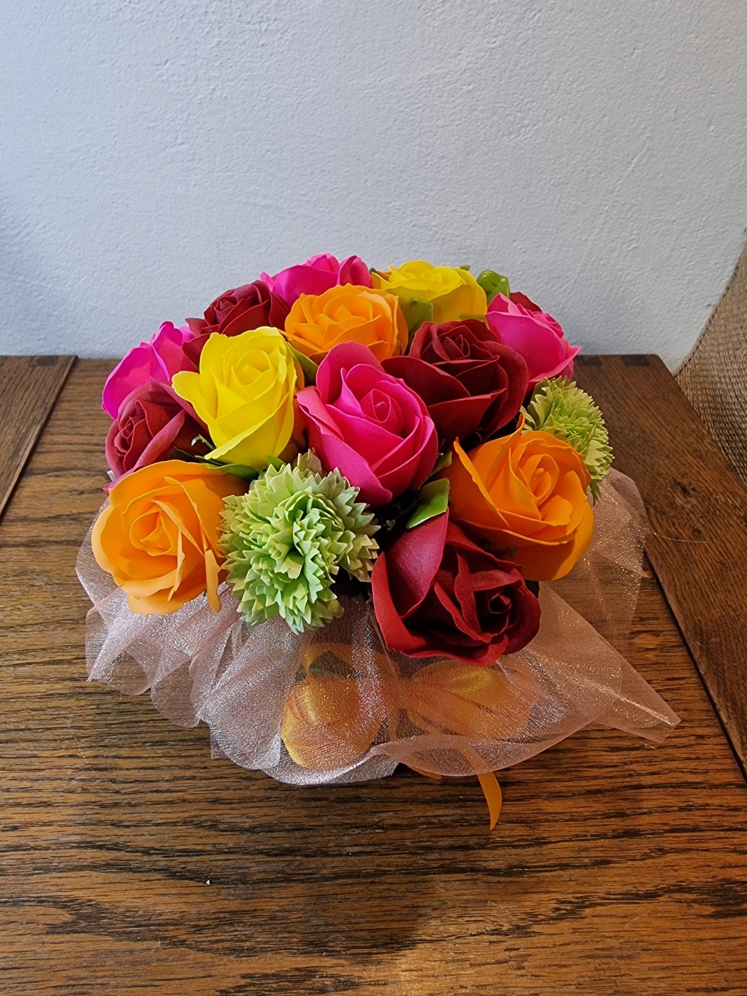 Flower box kwiaty mydlane róże mydlane na zakończenie roku szkolnego