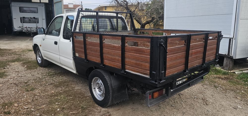 Toyota hilux 2.4 kingcab 2000