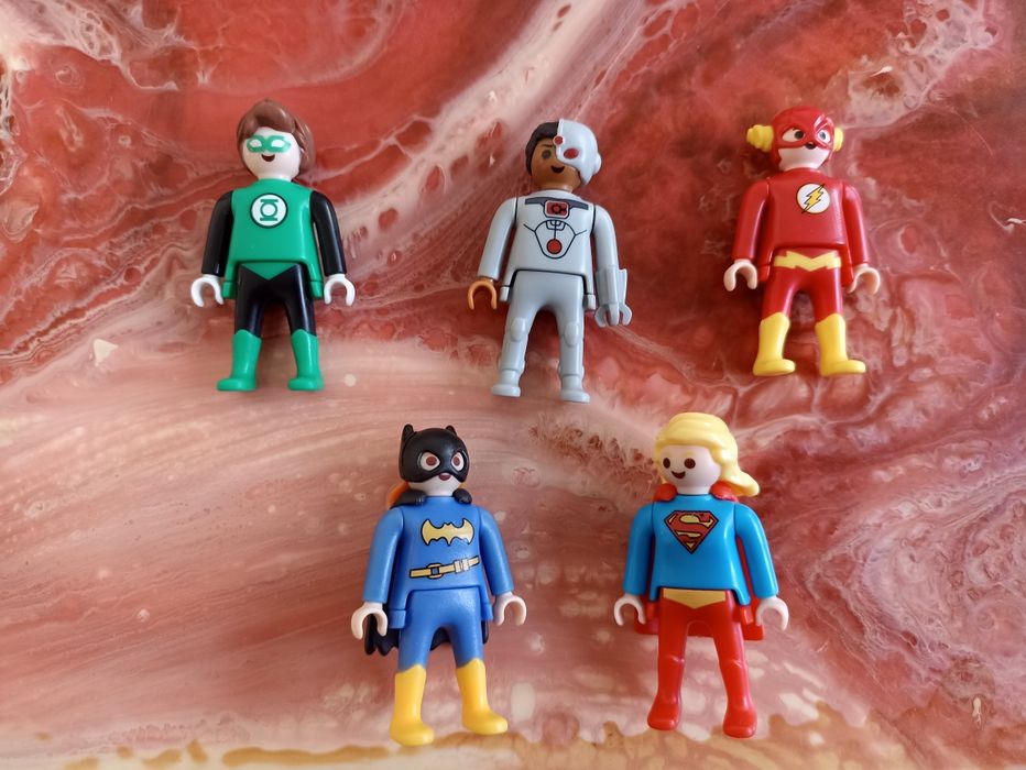 Kinder surprise bonecos DC