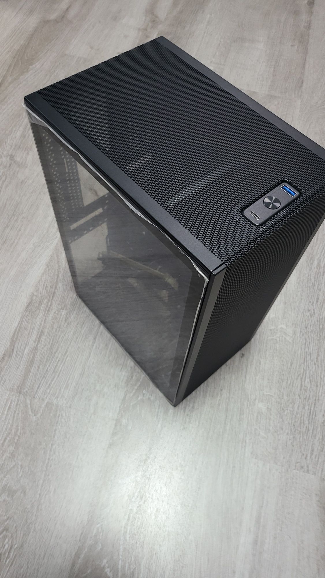 Корпус  Ssupd meshlicious Mini itx