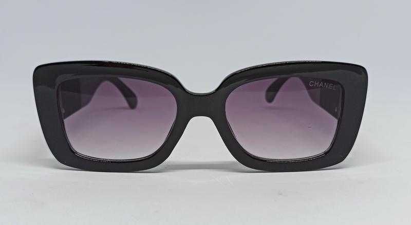 Солнцезащитные очки Chanel