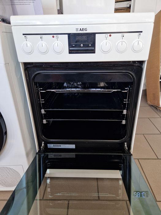 Kuchenka elektryczna wolnostojąca AEG 47995VD-wn