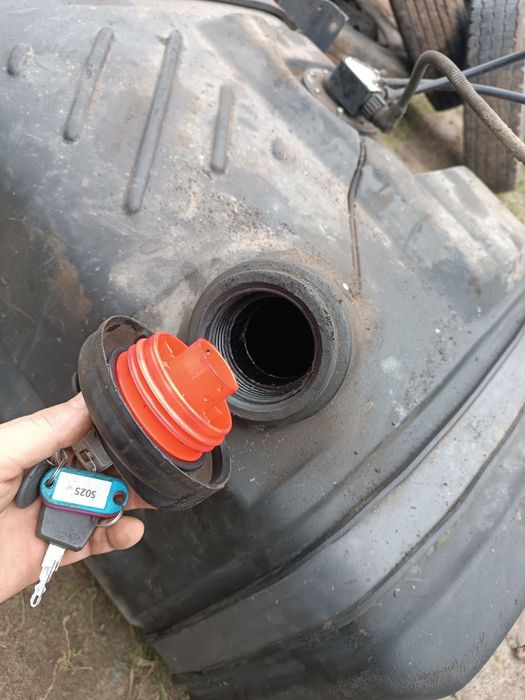 Топлівний паливний бак ЗИЛ 130 та камаз