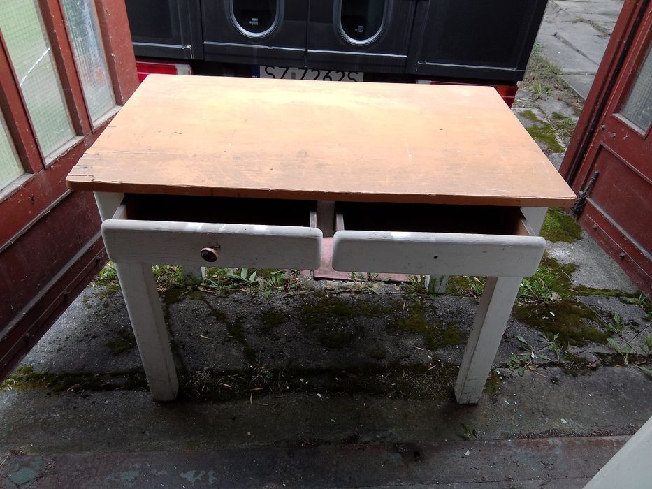 Byfyj ,stary kredens z lat 50 -tych