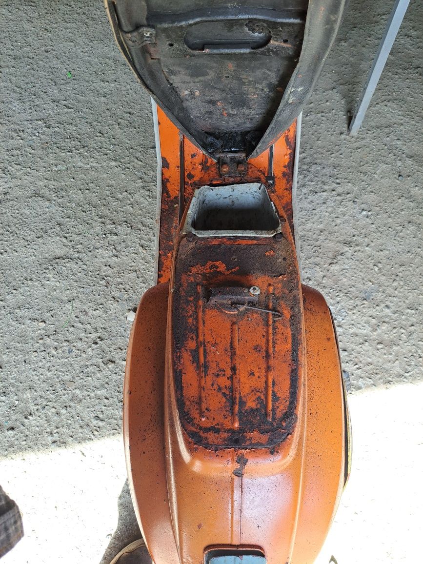 Vespa 50s 1971 para restauro