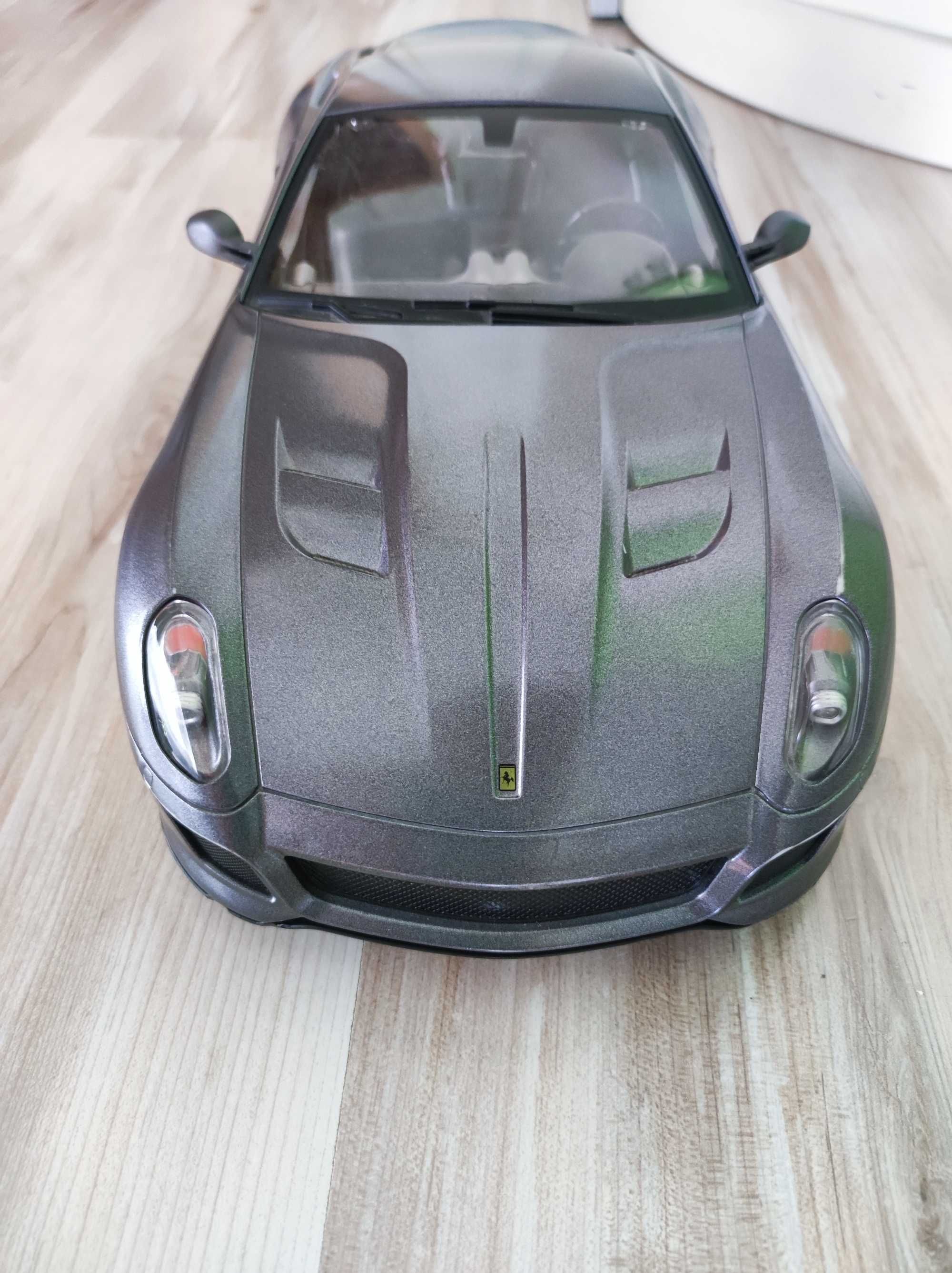 Модель Ferrari 1:14, машинка на радіо керуванні,  ферарі на пульте