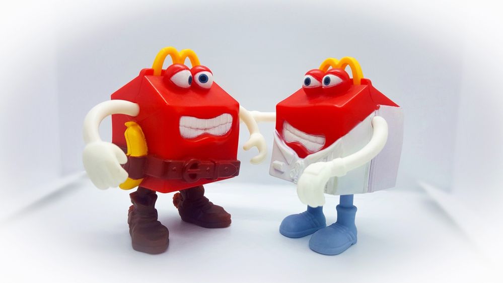 Conjunto 2 Figuras brindes Happy Meal McDonald's 2012 Happy