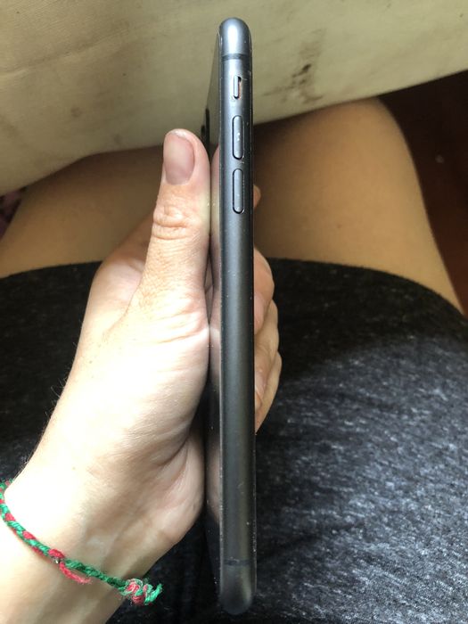 Продаю iPhone 11