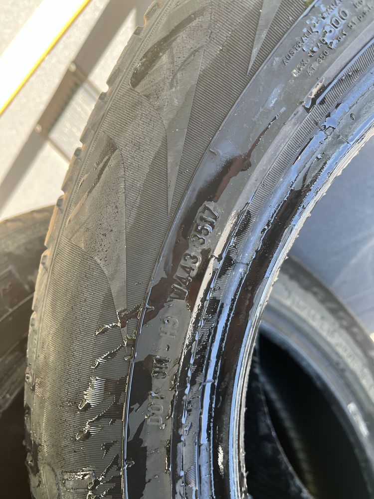 Пара шин Pirelli  235/55 R18!