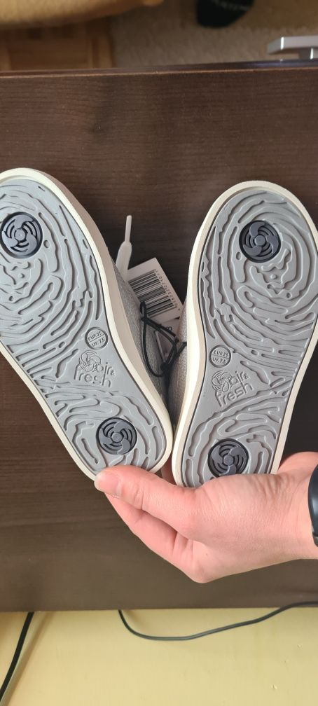 Buty, adidasy dziewczęce roz. 25