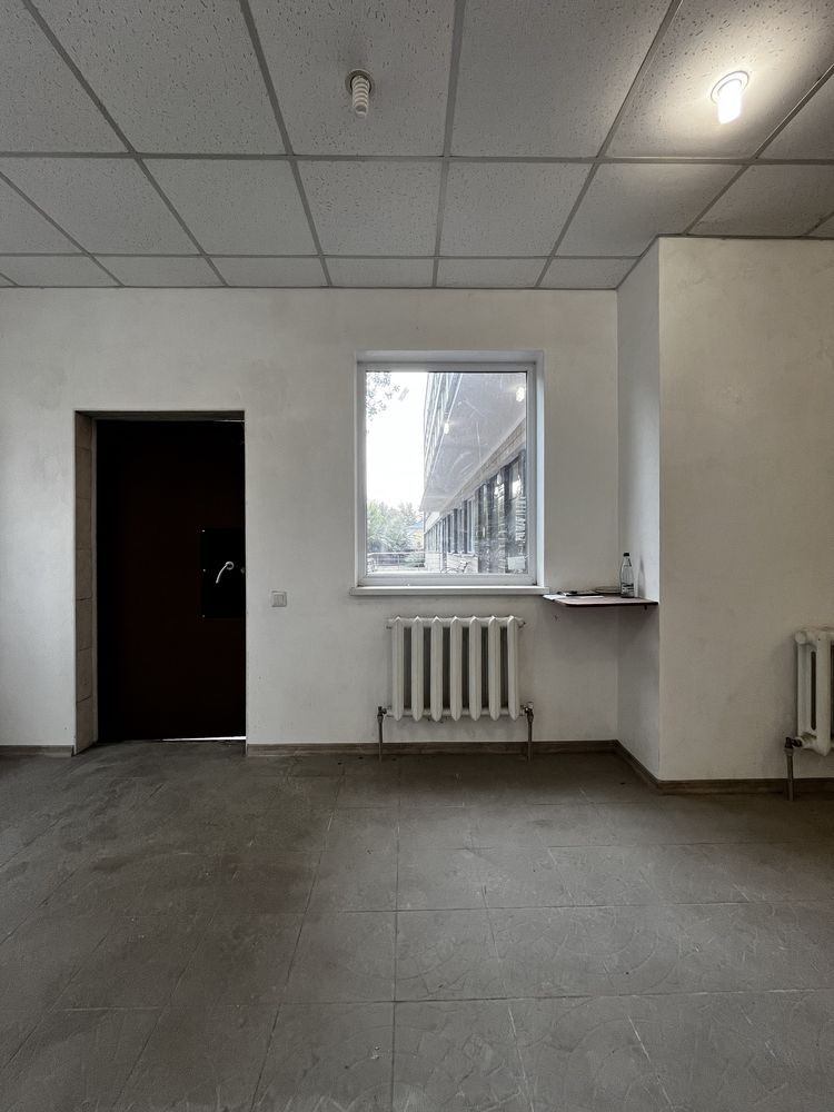 Фасадне приміщення в центрі, вул.Благовісна Супер автом.трафік