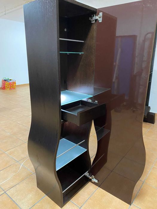 A Garrafeira de Madeira Wengue