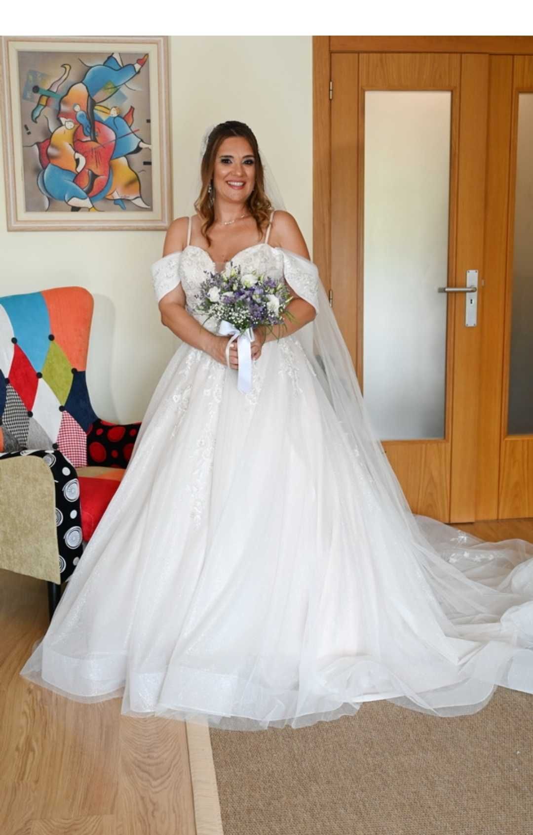Vestido de noiva + véu