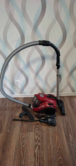 Пилосос циклон  Rowenta RO3798EA