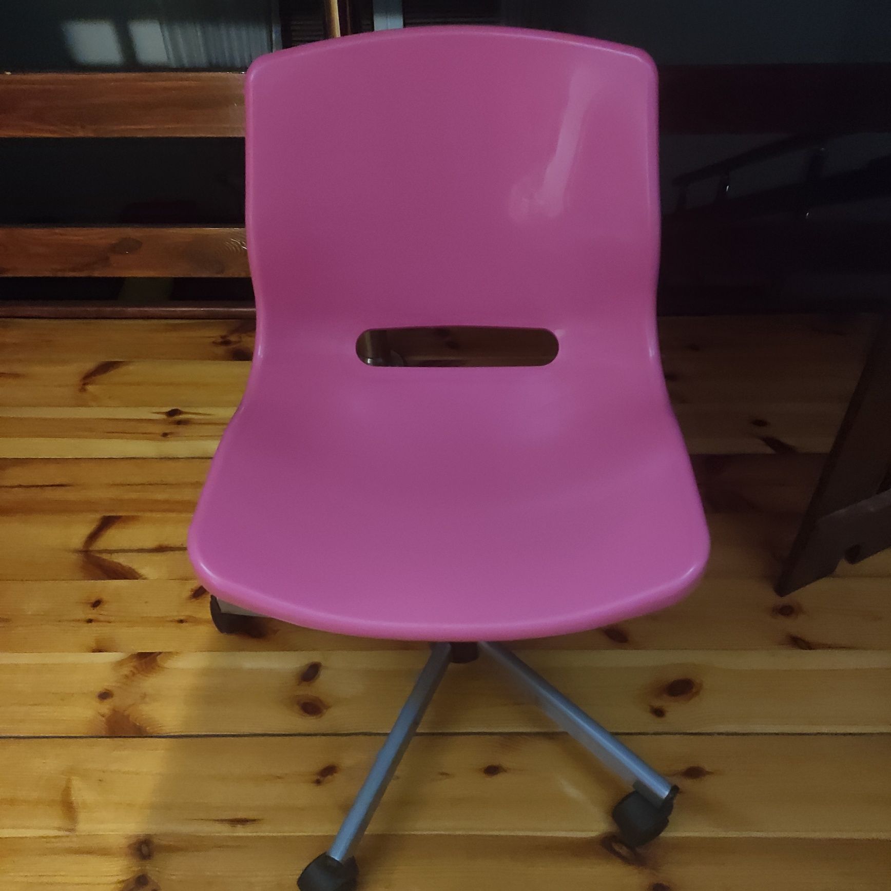 Krzesło obrotowe Ikea snille krzesełko biurowe