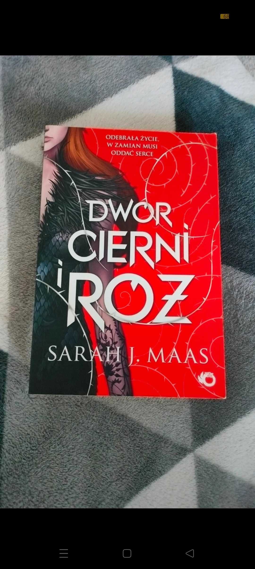 Dwór cierni i róż Tom1