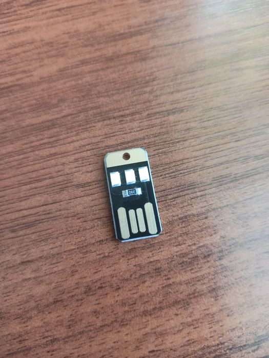 Фонарик USB. Працює від павербанку