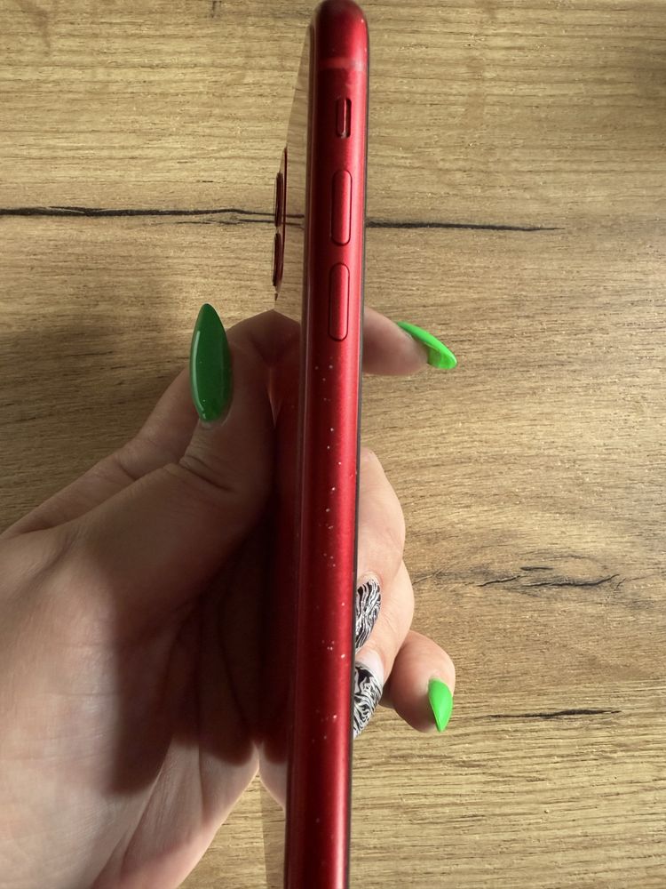 Iphone 11 czerwony 128