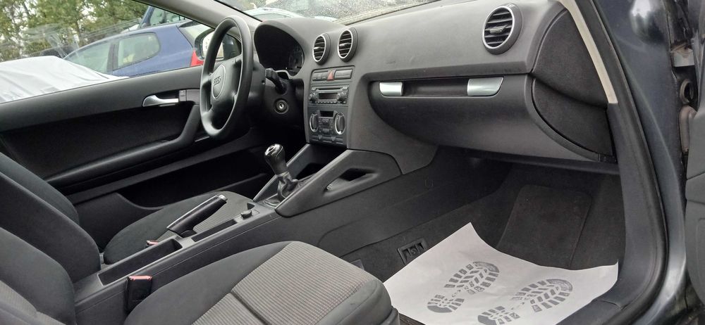 Audi A3 1.6 Mpi mały przebieg kamera radio android alu 18