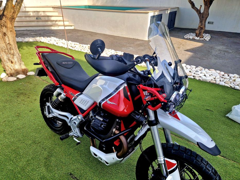Moto Guzzi V85tt