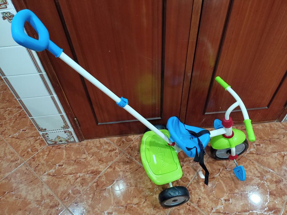 Triciclo para criança bebé bicicleta carro casa quarto apartamento.
