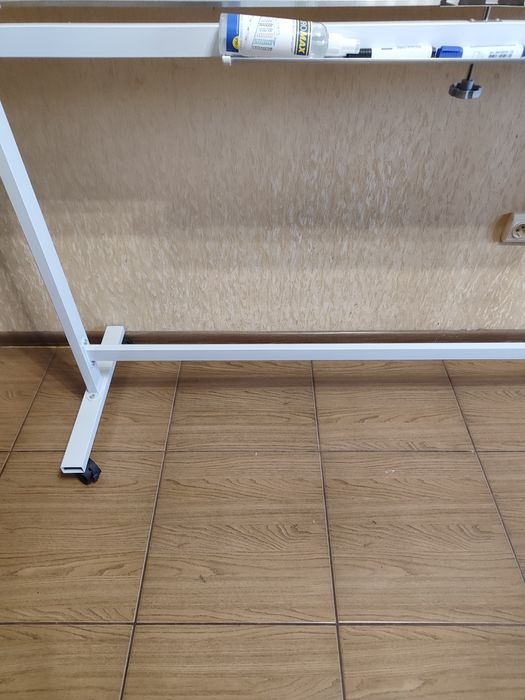 Магнітно маркерна дошка. Фліпчарт.90х150